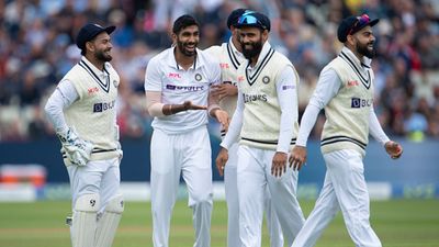 IND vs ENG Test Day 2: Captain Bumrah leads from the front as England reeling at 84/5 SportsTak