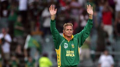 The underrated South African all-rounder: All Shaun Pollock records you must know SportsTak
