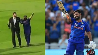 Watch: 'Man of the Match' Rishabh Pant offers his Champagne bottle to Ravi Shastri in a viral video SportsTak