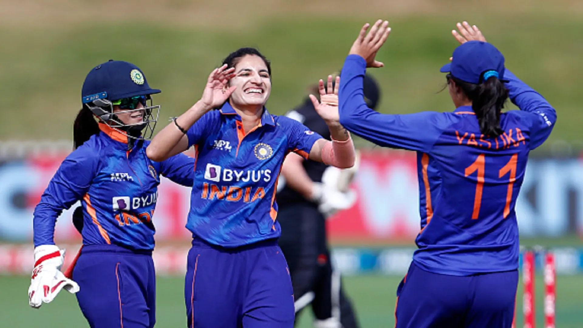 BIG NEWS: Eight CWG-bound Indian women's cricketers still awaiting visas to travel to England BIG NEWS: Eight CWG-bound Indian women's cricketers still awaiting visas to travel to England