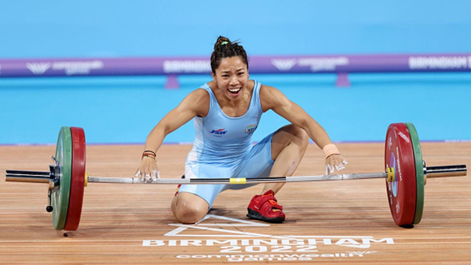 CWG 2022: Mirabai Chanu blows away her competition to open India's gold medal account with record-breaking lifts CWG 2022: Mirabai Chanu blows away her competition to open India's gold medal account with record-breaking lifts