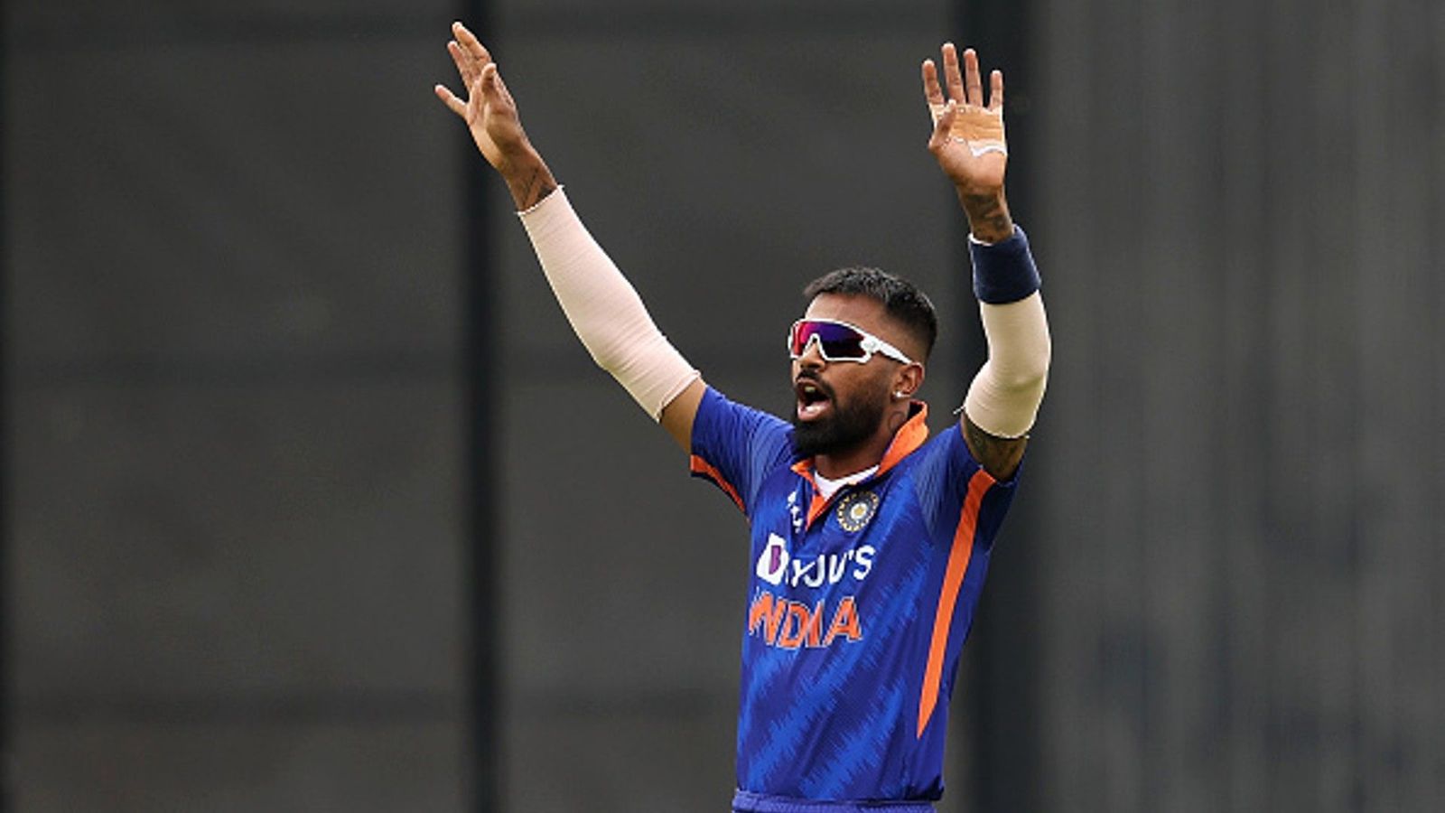 Hardik Pandya achieves sensational milestone in Twenty-20 during 3rd T20I against West Indies Hardik Pandya achieves sensational milestone in Twenty-20 during 3rd T20I against West Indies
