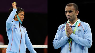 CWG 2022: Indian boxers receive grand welcome after returning home from Birmingham SportsTak