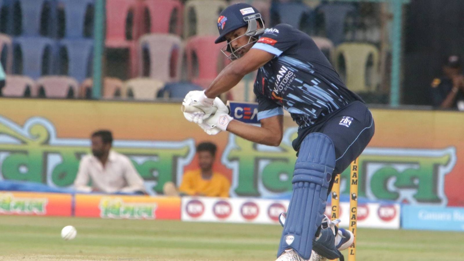 Mayank Agarwal smashes 10 fours, 6 sixes in match-winning 102 with 200-plus strike rate Mayank Agarwal smashes 10 fours, 6 sixes in match-winning 102 with 200-plus strike rate