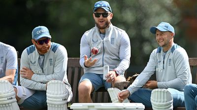 'You’d be pretty stupid to ignore Bazball': England's wicketkeeper-batter responds to Dean Elgar's 'egg on their faces' comment SportsTak