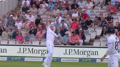 Watch: Stuart Broad's stunning acrobatic catch to dismiss Kagiso Rabada during Lord's Test between England vs South Africa SportsTak