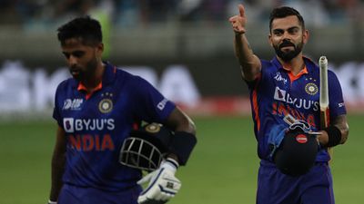 Watch video: Virat Kohli bows down to Suryakumar Yadav's wizardry after 68-run blitzkrieg against Hong Kong SportsTak