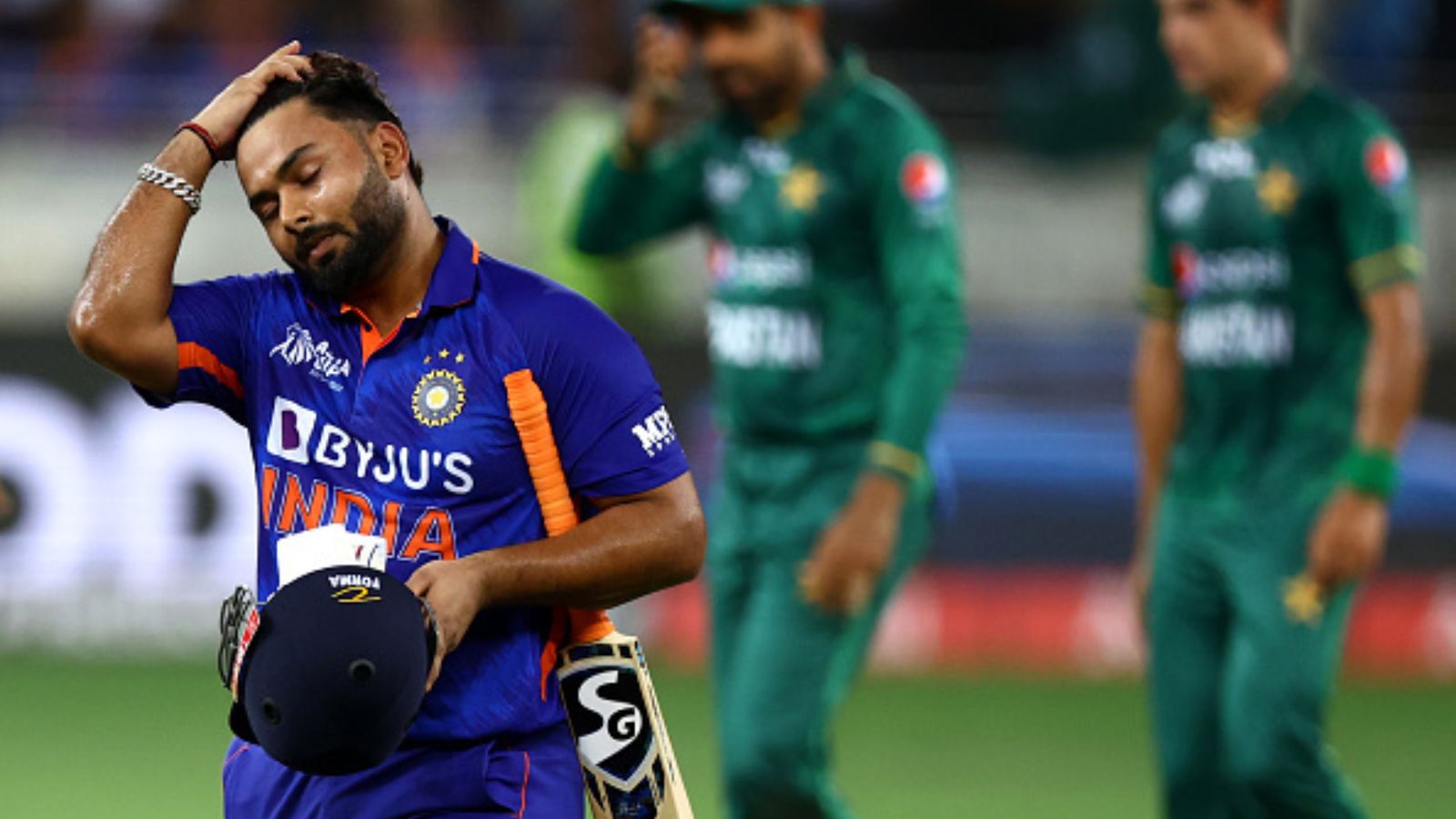 Asia Cup: Wicketkeeper-batter Rishabh Pant's shot selection berated by former cricket legends Asia Cup: Wicketkeeper-batter Rishabh Pant's shot selection berated by former cricket legends