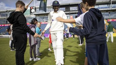 Shubman Gill stars with fighting 92-run knock on County debut, saves Glamorgan from batting collapse SportsTak