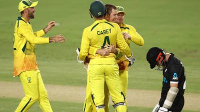 New Zealand's ODI curse on Australian soil continues, get bundled out for 82 in chase of 196 SportsTak