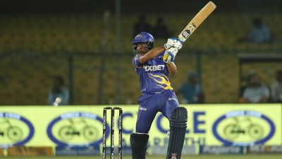 45-year-old Tillakaratne Dilshan turns back the clock, smashes 56-ball 107 to humble Shane Watson-led Australia SportsTak