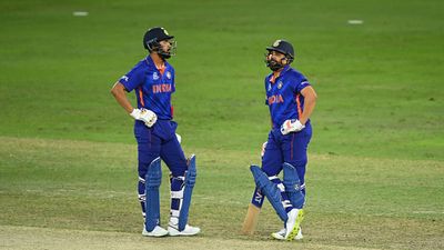 'India's T20 WC campaign will be same as it was at the Asia Cup...': Veteran Pakistan cricketer warns Rohit, Rahul SportsTak