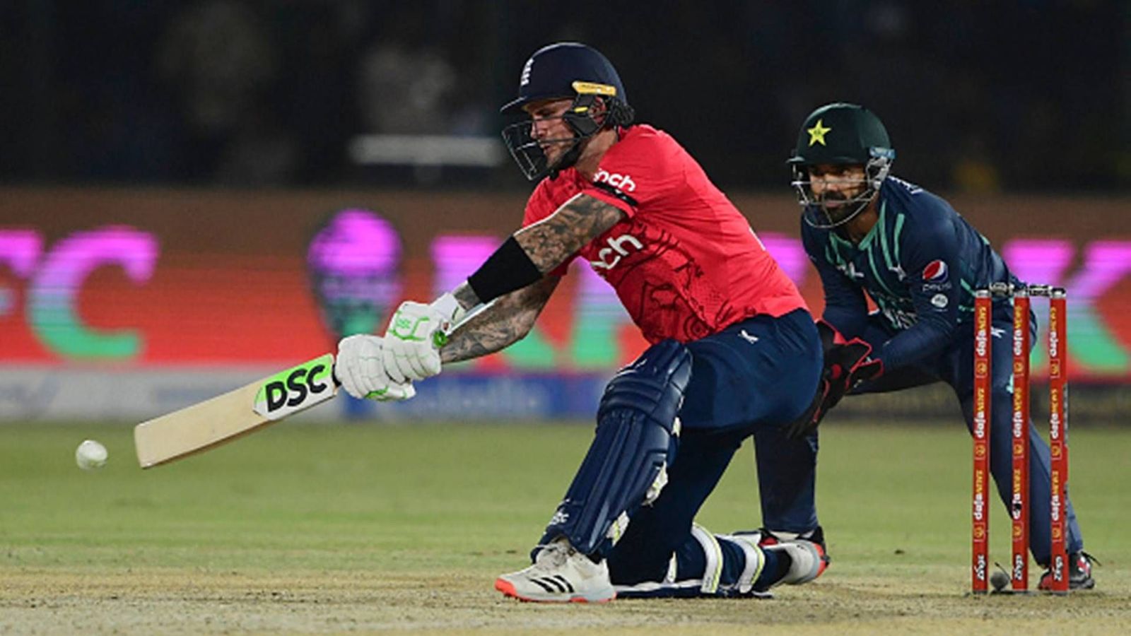 Alex Hales makes roaring comeback to England's top-order with 53-run knock, Pakistan lose historic T20I Alex Hales makes roaring comeback to England's top-order with 53-run knock, Pakistan lose historic T20I