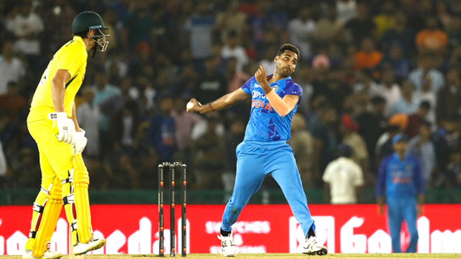 Former India cricketers lambast India’s diabolical death overs bowling after Australia jolt in 1st T20I Former India cricketers lambast India’s diabolical death overs bowling after Australia jolt in 1st T20I