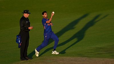 ‘Bhuvneshwar at death is a concern…’: India's legendary cricketer expresses bitter disappointment over Team India's ace bowler SportsTak