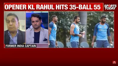 Sunil Gavaskar: India's 19th over problem very worrysome SportsTak