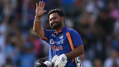 Ex-Australia star unimpressed with India's playing XI, says 'Rishabh Pant needs to be backed...' SportsTak