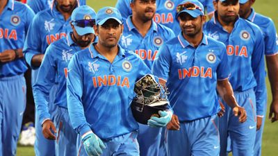 'Always easy to judge from outside': MS Dhoni reveals reasoning behind 'calm persona' as India skipper SportsTak