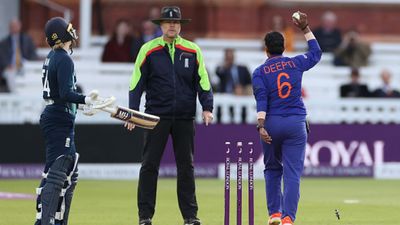 Deepti Sharma's 'Mankad' leaves cricket divided - despite total legality of dismiss SportsTak