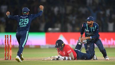 Haris Rauf's death overs show guides Pakistan to thrilling 3-run victory as England commit multiple blunders SportsTak