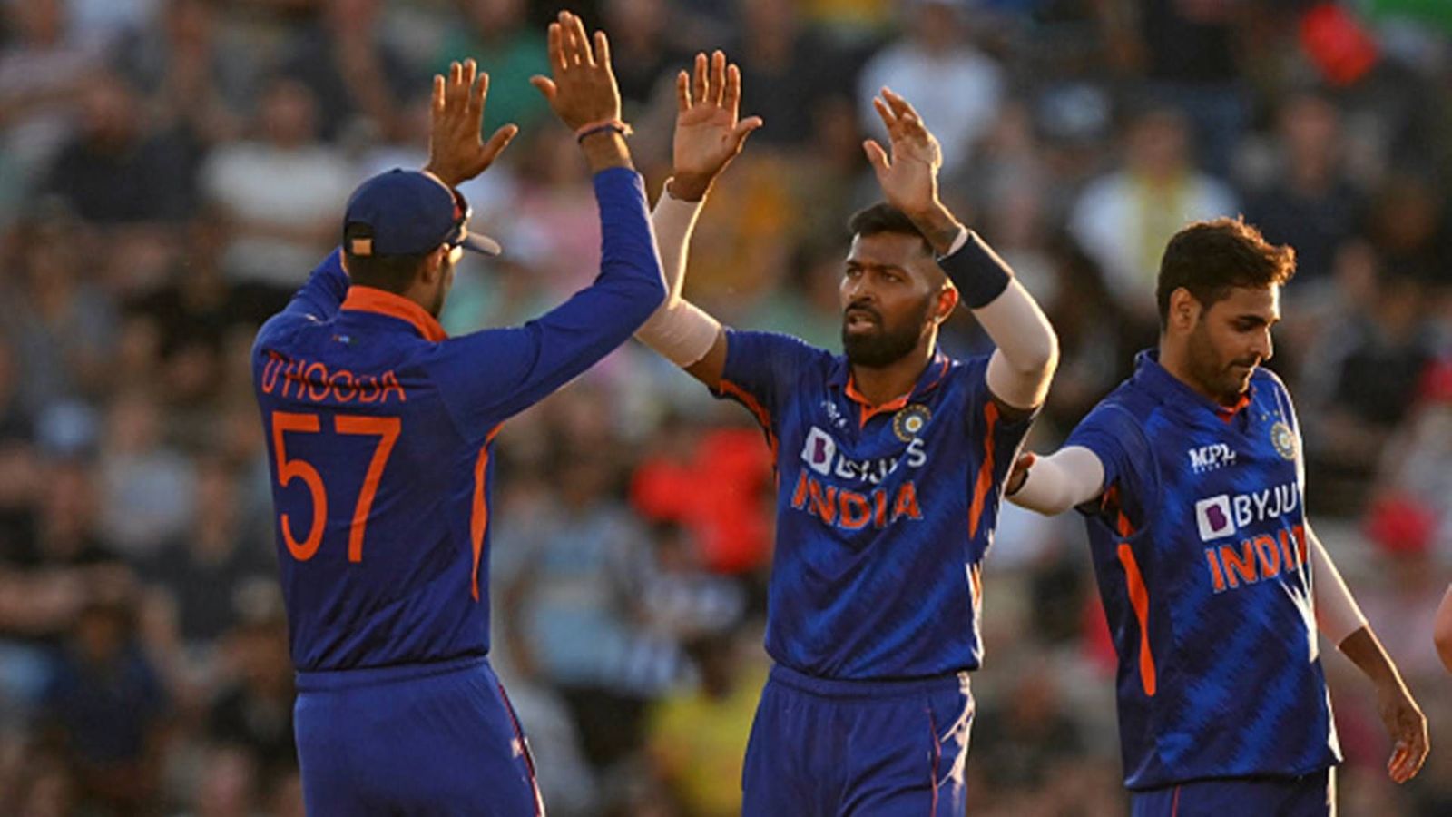 RCB all-rounder to replace Hardik Pandya for South Africa T20I series, injured Deepak Hooda's replacement named too RCB all-rounder to replace Hardik Pandya for South Africa T20I series, injured Deepak Hooda's replacement named too