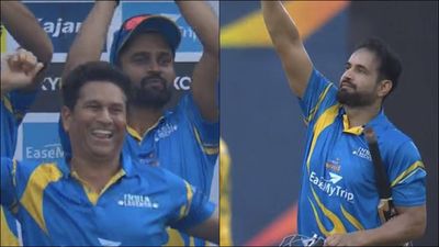 Irfan Pathan's 4 sixes prevent Naman Ojha's unbeaten 90 from ending up on losing side, India Legends stun Aussies to reach final SportsTak