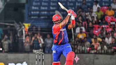 Former Zimbabwe skipper dominates Harbhajan Singh's bowlers to guide India Capitals to 7-wicket win SportsTak