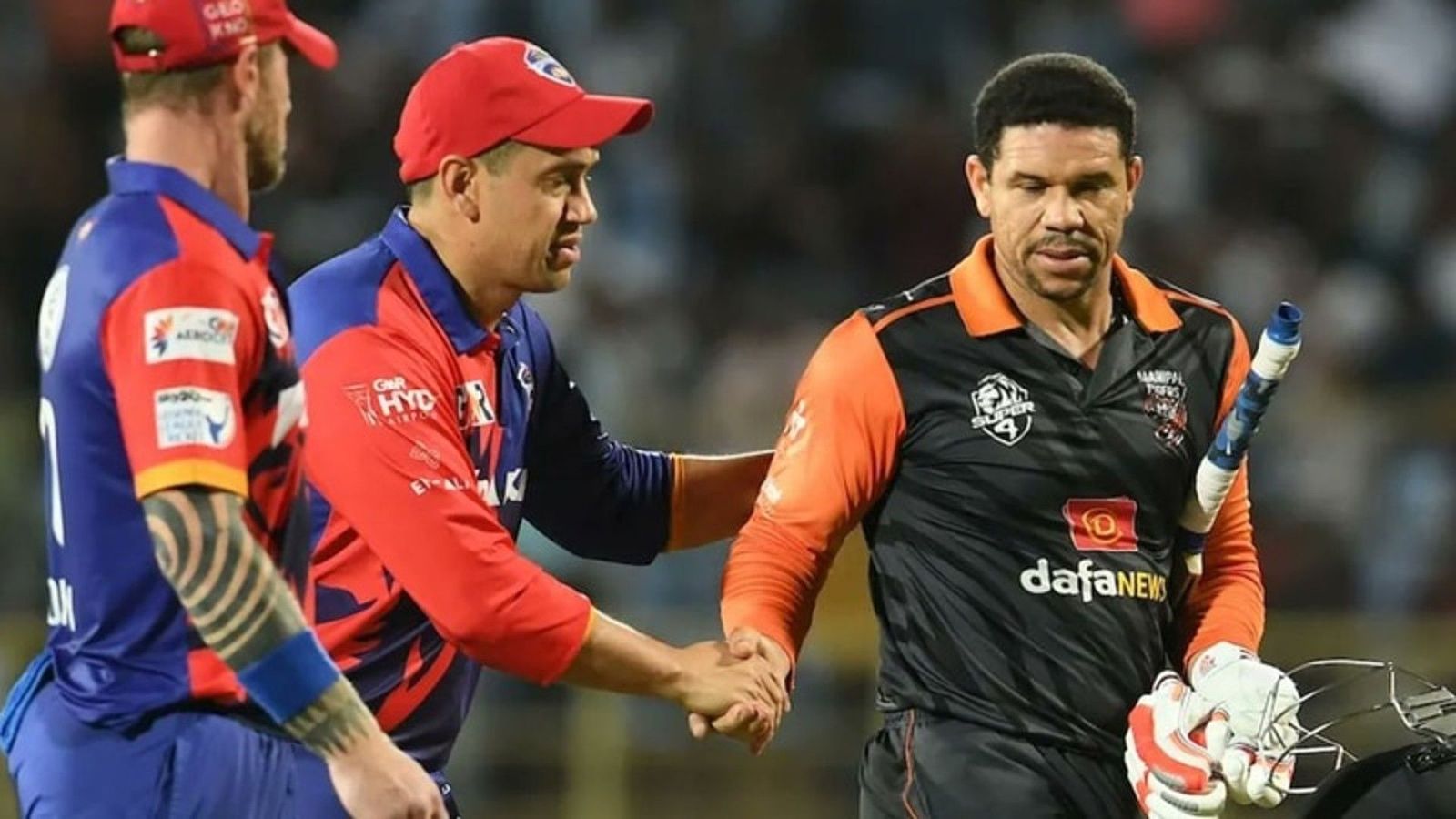 Legends League Cricket: Harbhajan's Manipal Tigers ride on Ricardo Powell's roaring 96 to peg back India Capitals in last-over thriller Legends League Cricket: Harbhajan's Manipal Tigers ride on Ricardo Powell's roaring 96 to peg back India Capitals in last-over thriller