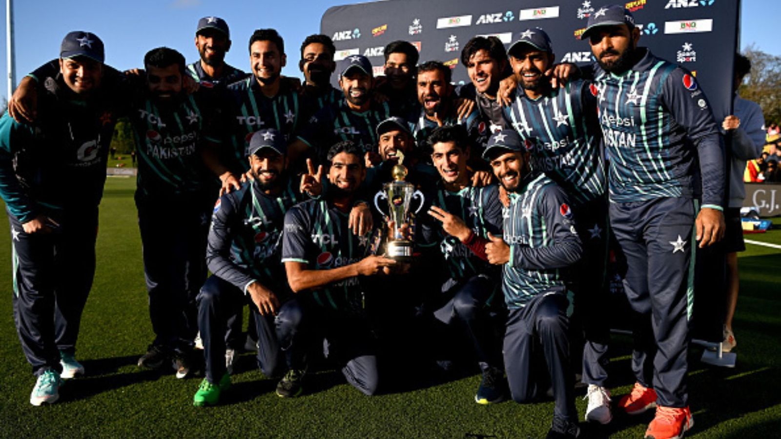 Pakistan's middle order to the rescue as Babar Azam's men defeat New Zealand by five wickets to lift the tri-series trophy Pakistan's middle order to the rescue as Babar Azam's men defeat New Zealand by five wickets to lift the tri-series trophy