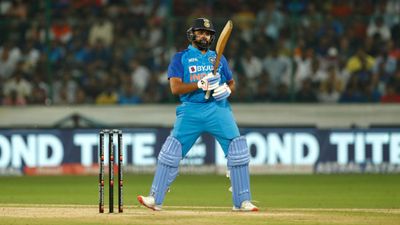 'There’s no need...': South African great voices reservation on Rohit Sharma's all-out attack policy in powerplay overs SportsTak