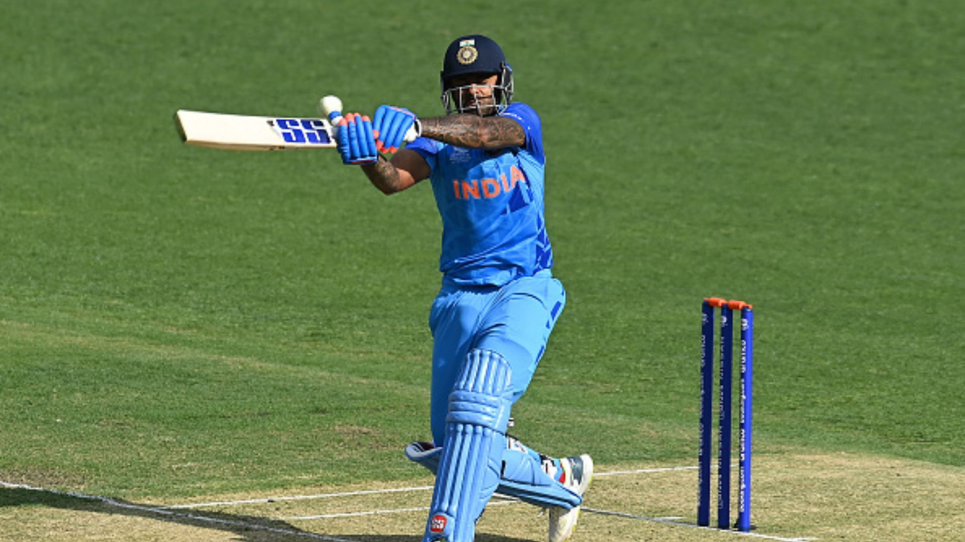 Watch: Suryakumar Yadav heard saying 'maarne ka mood nahi ho raha hai' and loses his wicket next ball Watch: Suryakumar Yadav heard saying 'maarne ka mood nahi ho raha hai' and loses his wicket next ball