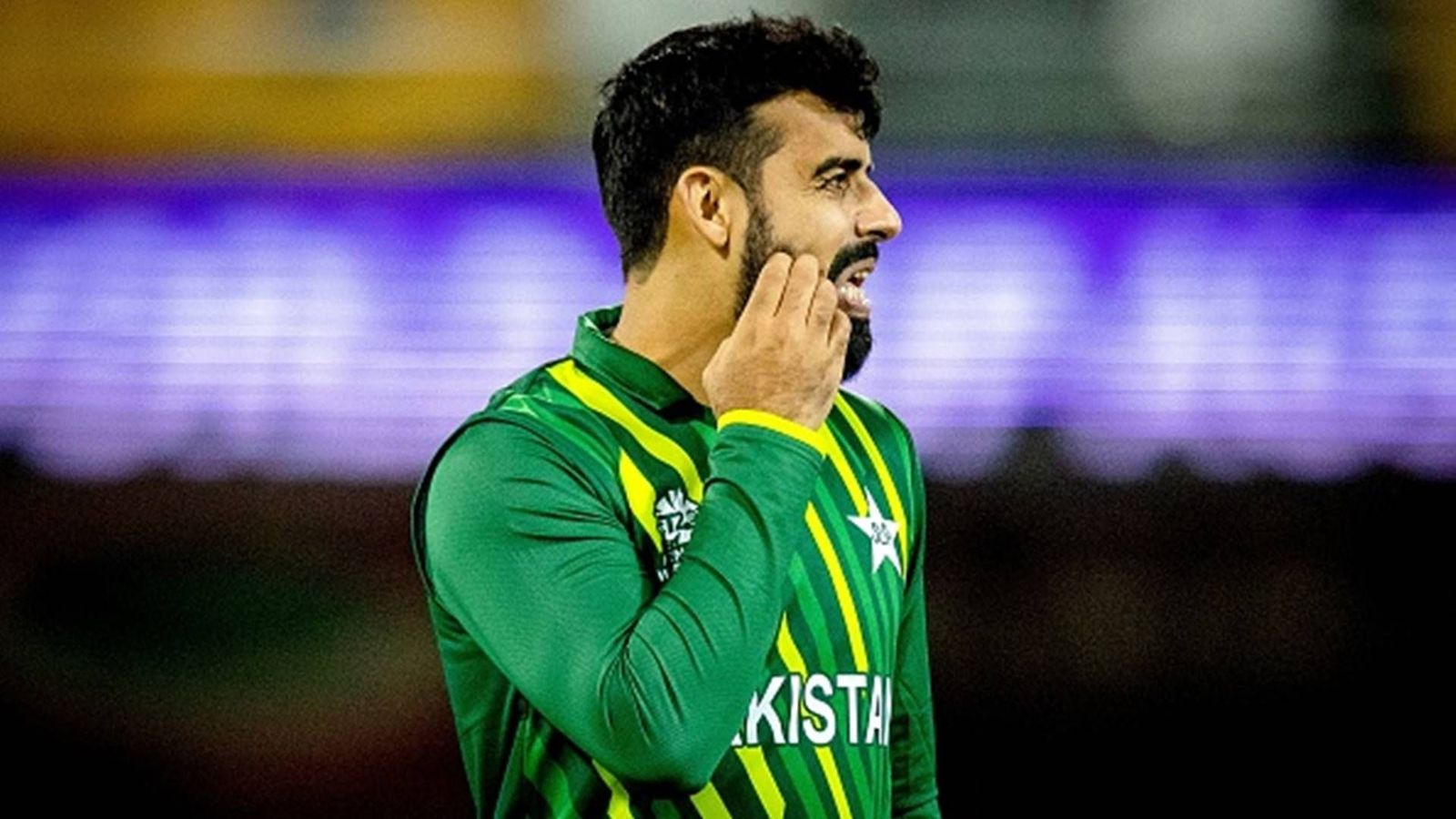 T20 WC Warm-up: Sloppy fielding costs Pakistan dearly as England register thumping six-wicket win in absence of Babar-Rizwan T20 WC Warm-up: Sloppy fielding costs Pakistan dearly as England register thumping six-wicket win in absence of Babar-Rizwan