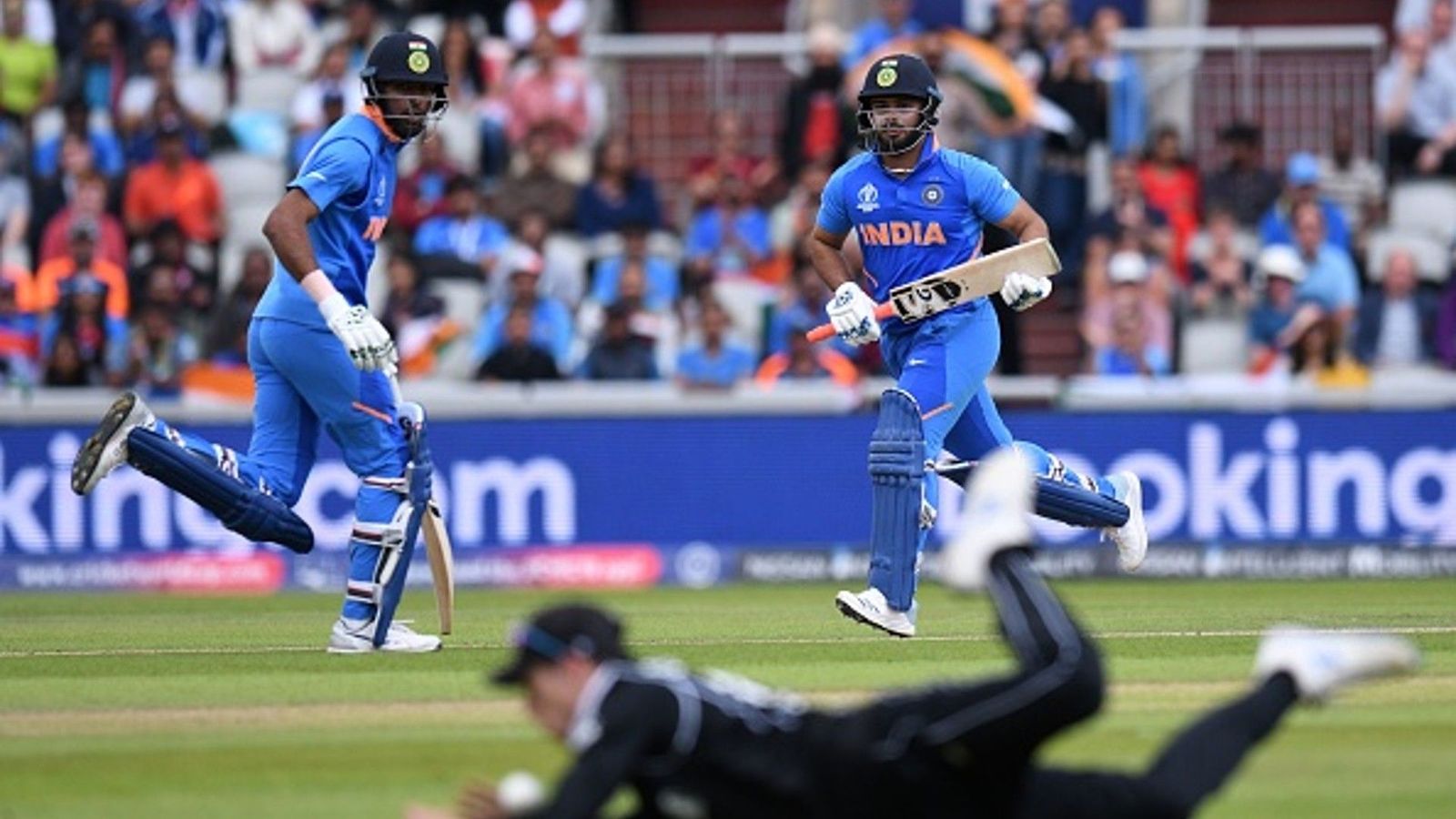 'If India play with 6 bowlers including Hardik, he may not find place in team': Gavaskar on Men in Blue's star batter before Pakistan clash in T20 WC 'If India play with 6 bowlers including Hardik, he may not find place in team': Gavaskar on Men in Blue's star batter before Pakistan clash in T20 WC