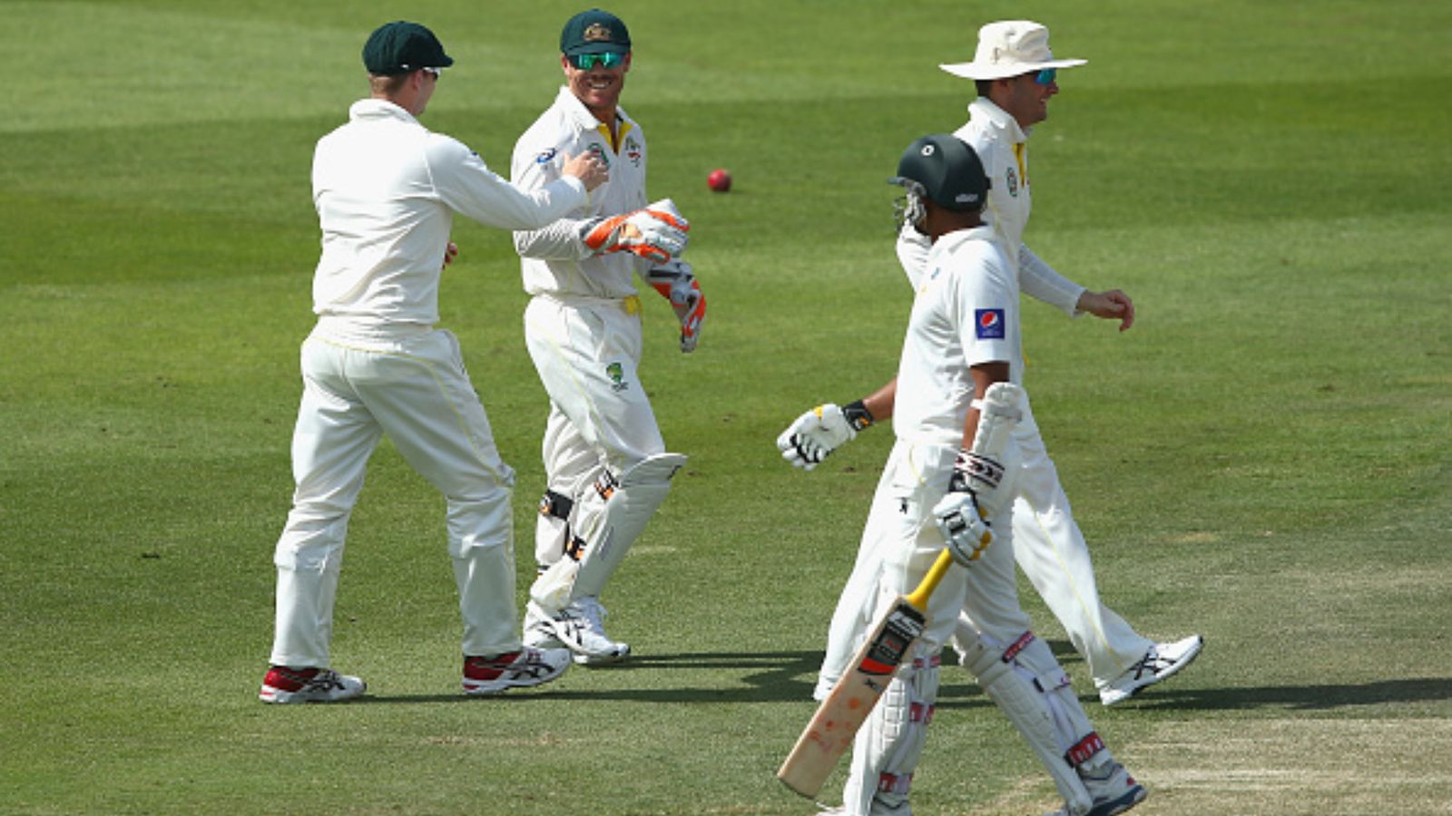 'Warner, maybe me, or even Mitchell Starc!' Australian skipper Aaron Finch gives quirky reply on team's wicketkeeper crisis 'Warner, maybe me, or even Mitchell Starc!' Australian skipper Aaron Finch gives quirky reply on team's wicketkeeper crisis