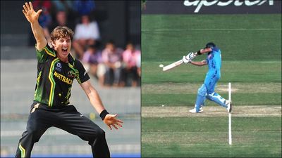Australia's Brad Hogg questions no ball call and three runs off free hit, asks 'Why was no ball not reviewed' SportsTak
