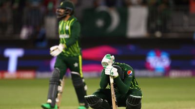 'India were bundled out for 36': Sunil Gavaskar draws comparison between Pakistan's recent ineptitude with India's Adelaide horror SportsTak