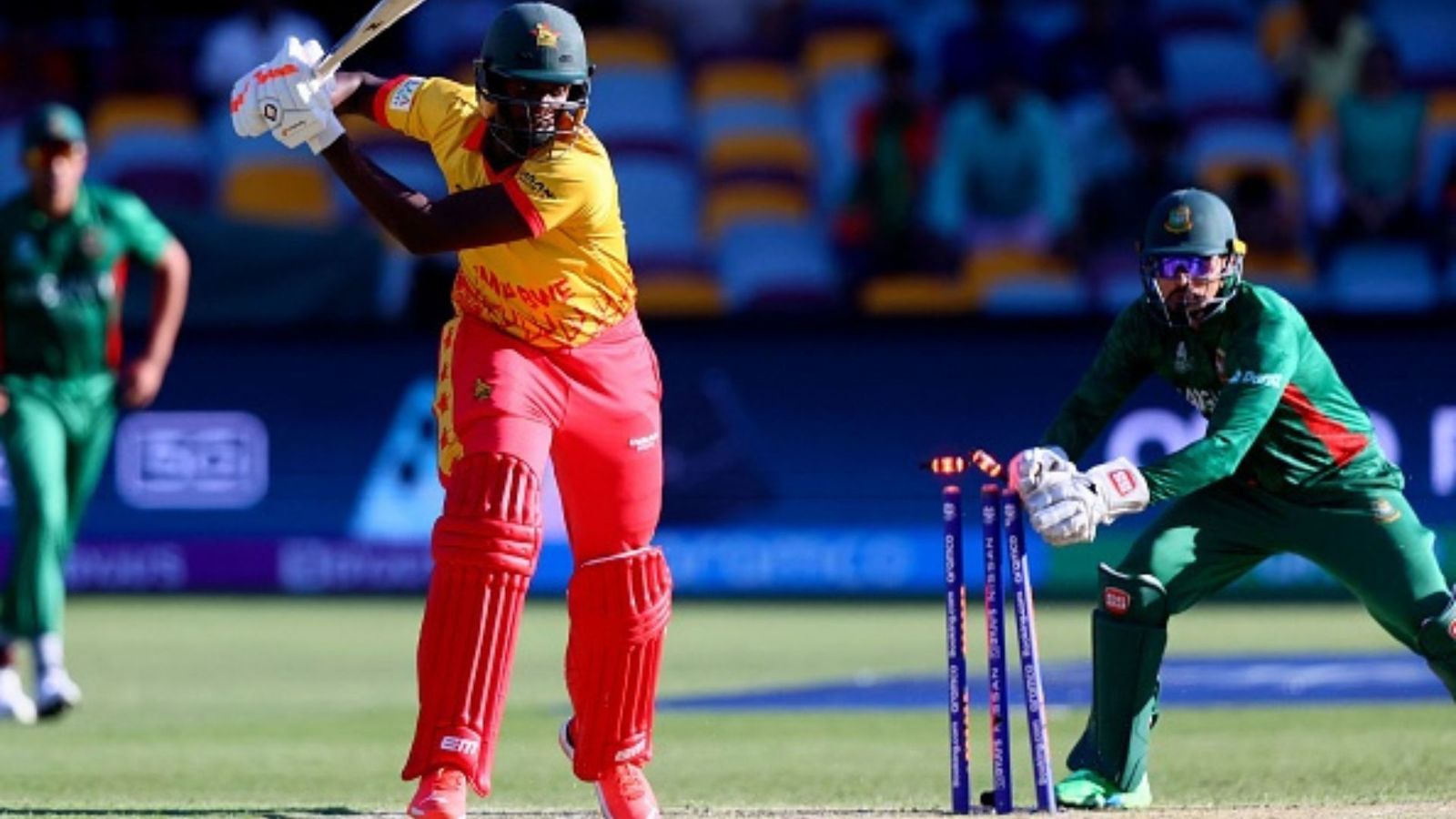 Watch: No-ball drama on last delivery that stopped over 16 crore hearts during Bangladesh's nerve-jangling win over Zimbabwe Watch: No-ball drama on last delivery that stopped over 16 crore hearts during Bangladesh's nerve-jangling win over Zimbabwe