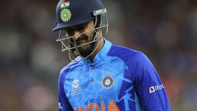 IND vs SA, T20 WC: Gautam Gambhir perplexed with Deepak Hooda's selection in place of Axar Patel SportsTak