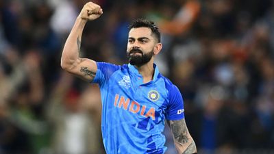 Run-machine Virat Kohli overhauls Mahela Jayawardene's eight-year-old record, becomes highest run-scorer in T20 World Cup SportsTak