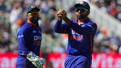 IND vs ZIM, T20 WC: Rohit Sharma drops underperforming Dinesh Karthik to give a chance to X-factor Rishabh Pant SportsTak