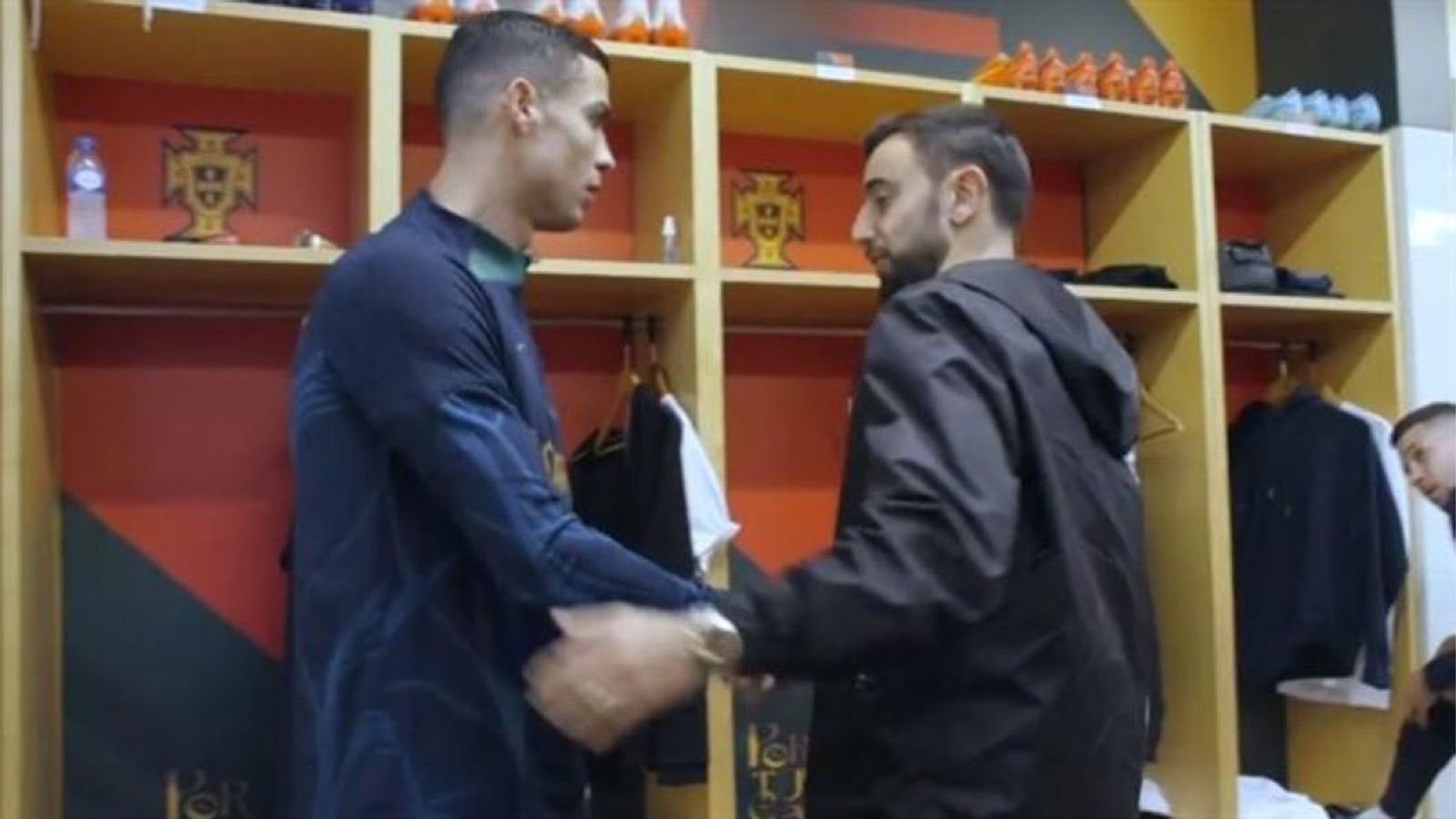 Watch: Ronaldo shares awkward handshake with Man Utd teammate Fernandes after 'betrayal' interview Watch: Ronaldo shares awkward handshake with Man Utd teammate Fernandes after 'betrayal' interview