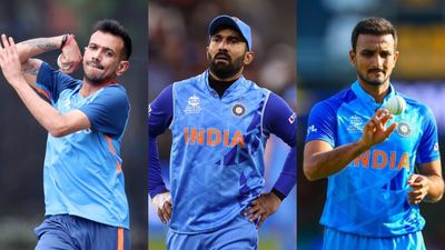 Dinesh Karthik reveals why Yuzvendra Chahal and Harshal Patel didn't play a single match in T20 World Cup SportsTak