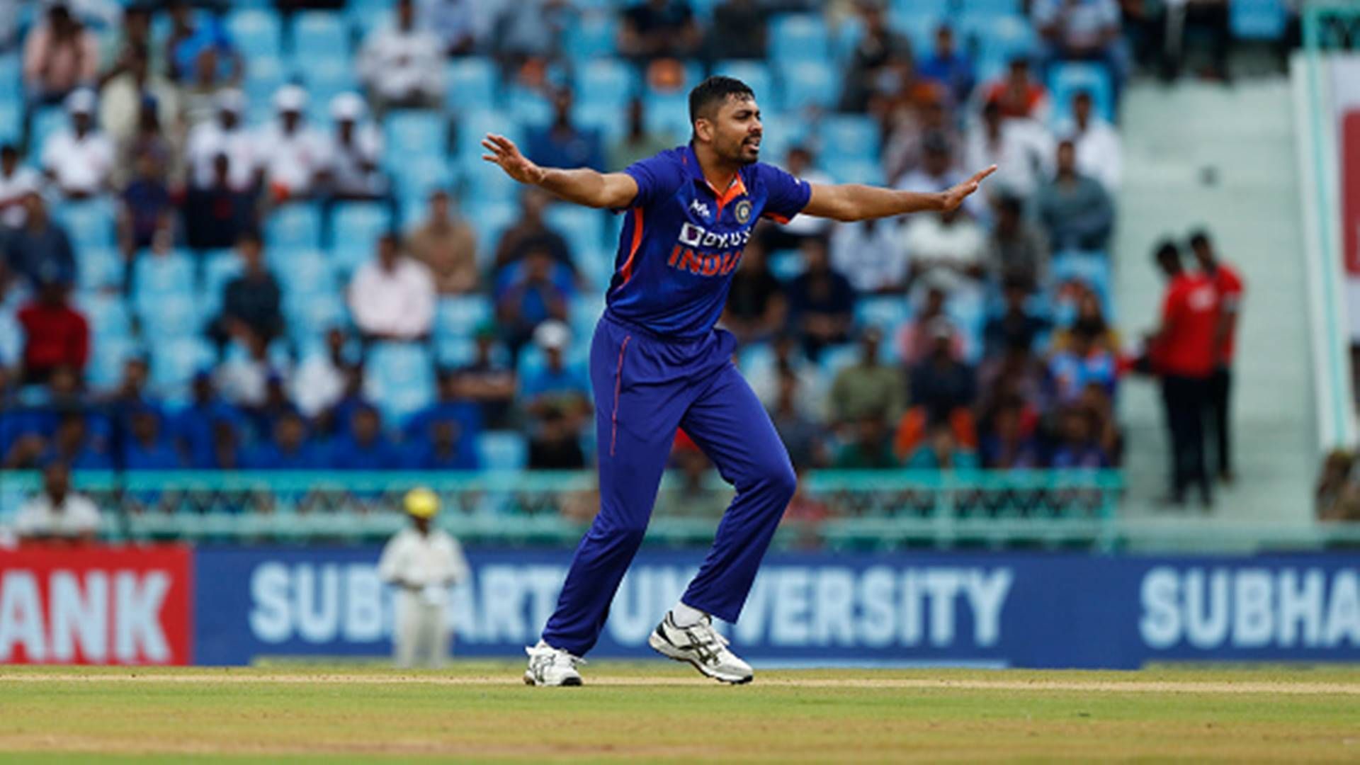 After getting axed from Indian team, Avesh Khan breathes fire with 6/37 to bundle out Baroda for 59 After getting axed from Indian team, Avesh Khan breathes fire with 6/37 to bundle out Baroda for 59