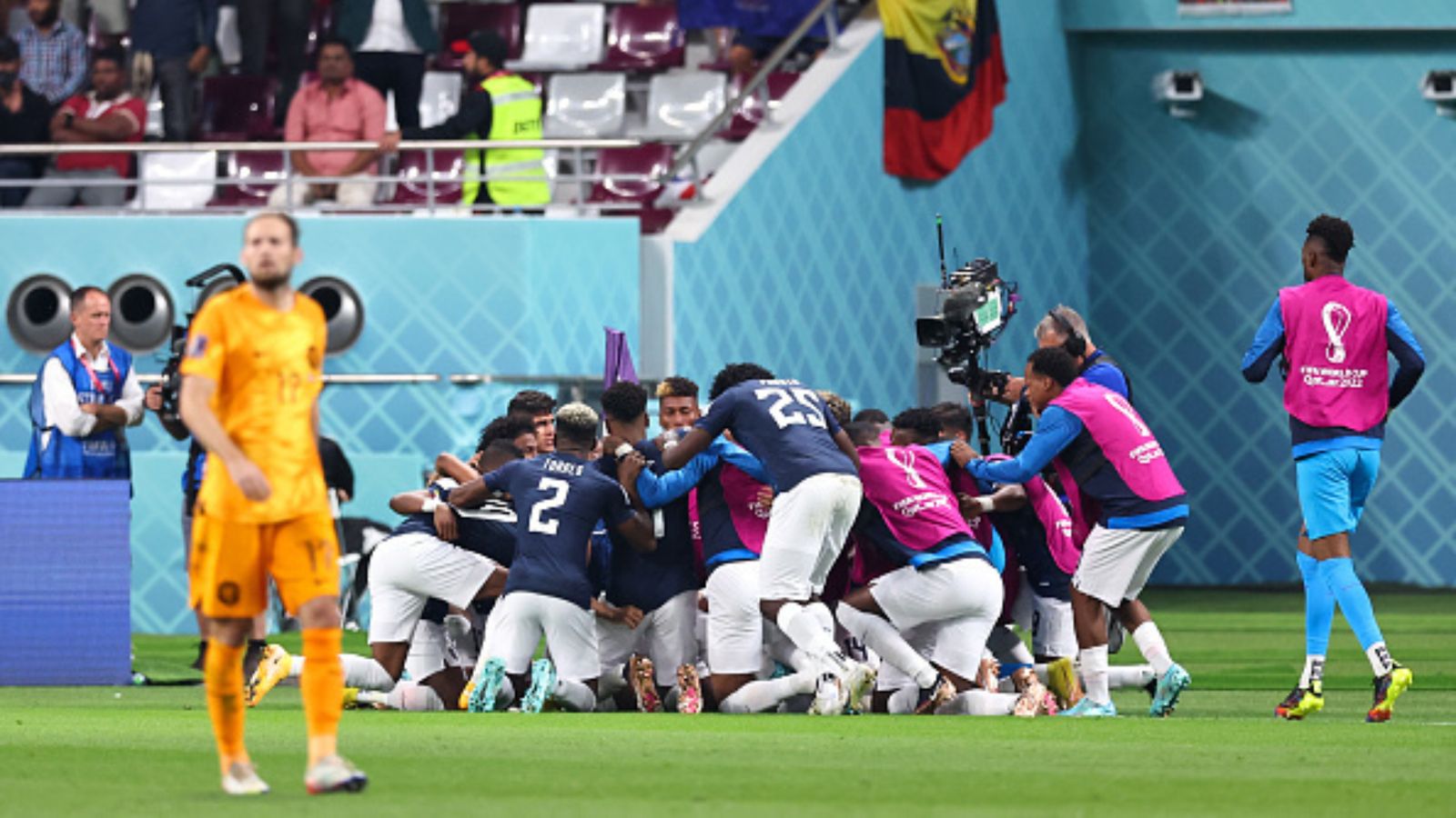 Enner Valencia does it again for Ecuador! We look at the takeaways that guided the South Americans to 1-1 draw vs Netherlands Enner Valencia does it again for Ecuador! We look at the takeaways that guided the South Americans to 1-1 draw vs Netherlands