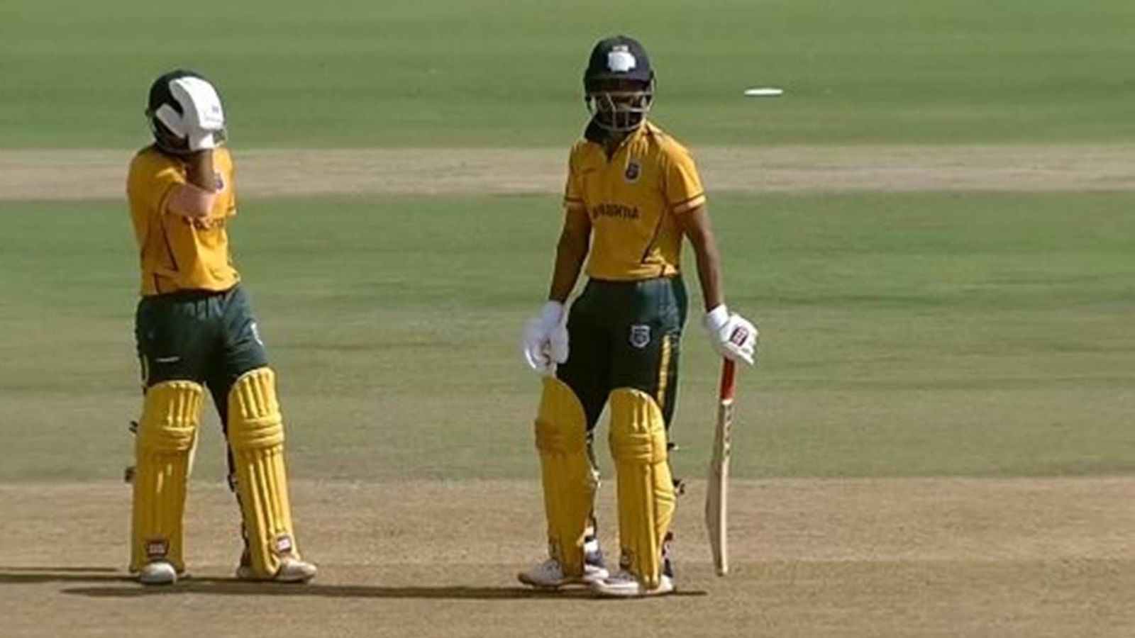 WORLD RECORD ALERT: Ruturaj Gaikwad becomes 1st batter to hit 7 sixes in an over WORLD RECORD ALERT: Ruturaj Gaikwad becomes 1st batter to hit 7 sixes in an over