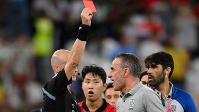 South Korea manager Paulo Bento receives post-match red card after furiously confronting referee following 3-2 loss to Ghana SportsTak