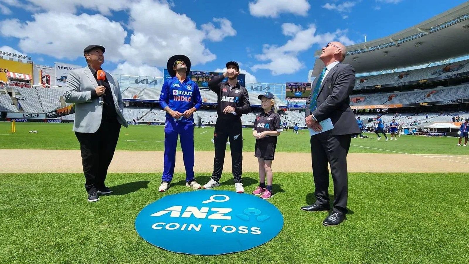 IND vs NZ, 3rd ODI: India invited to bat first as Kane Williamson drops star all-rounder to fit in CSK-released speedster IND vs NZ, 3rd ODI: India invited to bat first as Kane Williamson drops star all-rounder to fit in CSK-released speedster
