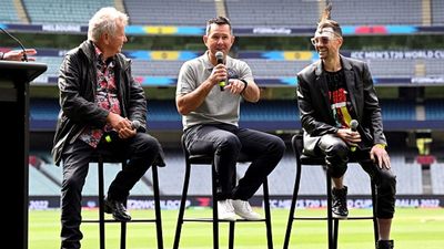 Ricky Ponting back at commentary box from hospital after sharp chest pain, details health scare SportsTak