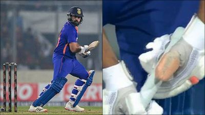 Big News: Rohit Sharma ruled out of 3rd ODI and doubtful for Test series, confirms Rahul Dravid SportsTak