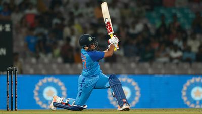 IND vs AUS, 3rd T20I: From idolizing MS Dhoni to playing like him, Richa Ghosh has come a long way SportsTak